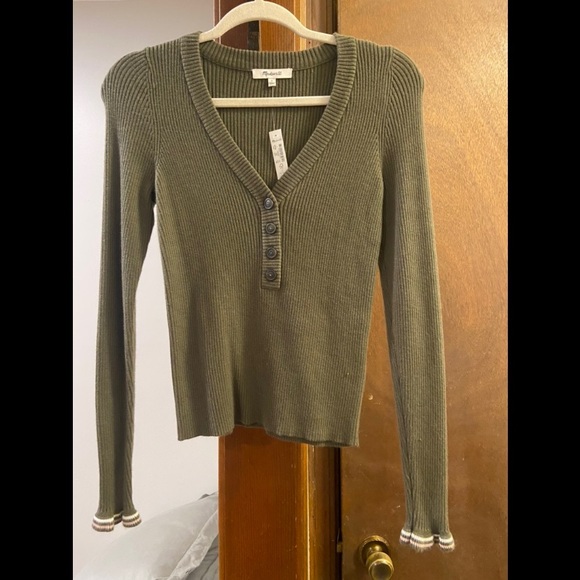 NWT Madewell Ruffle-Cuff Henley Sweater in Dark Green - Picture 3 of 7